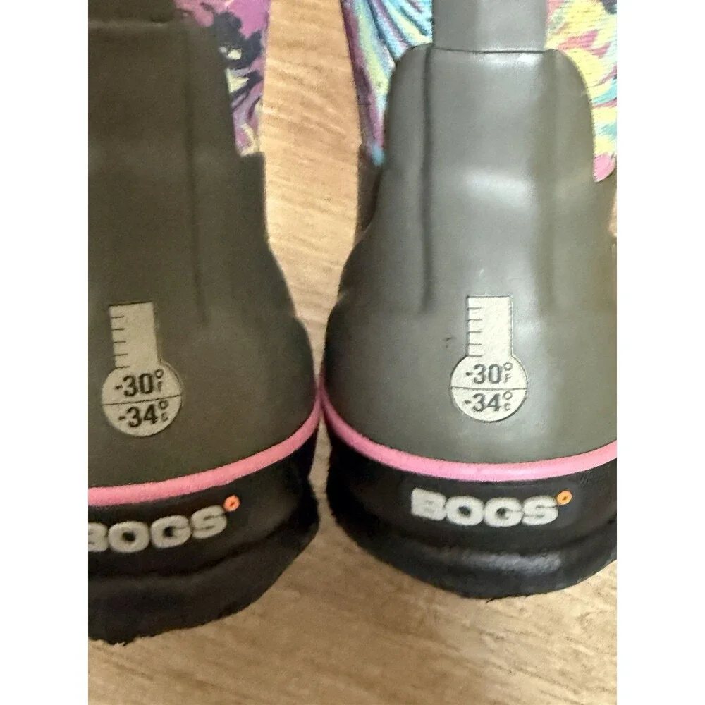Bogs Kids Cold Weather Boots Girls Size 9 Marble Print Gray Winter Fall